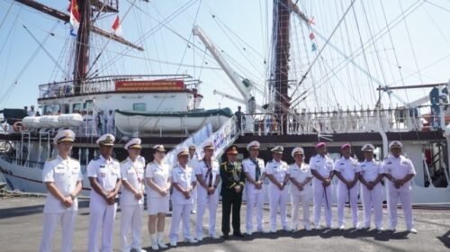 Vietnamese Tall Ship Le Quy Don Visits Indonesia