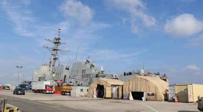 USS Pinckney Completes Maintenance in Singapore